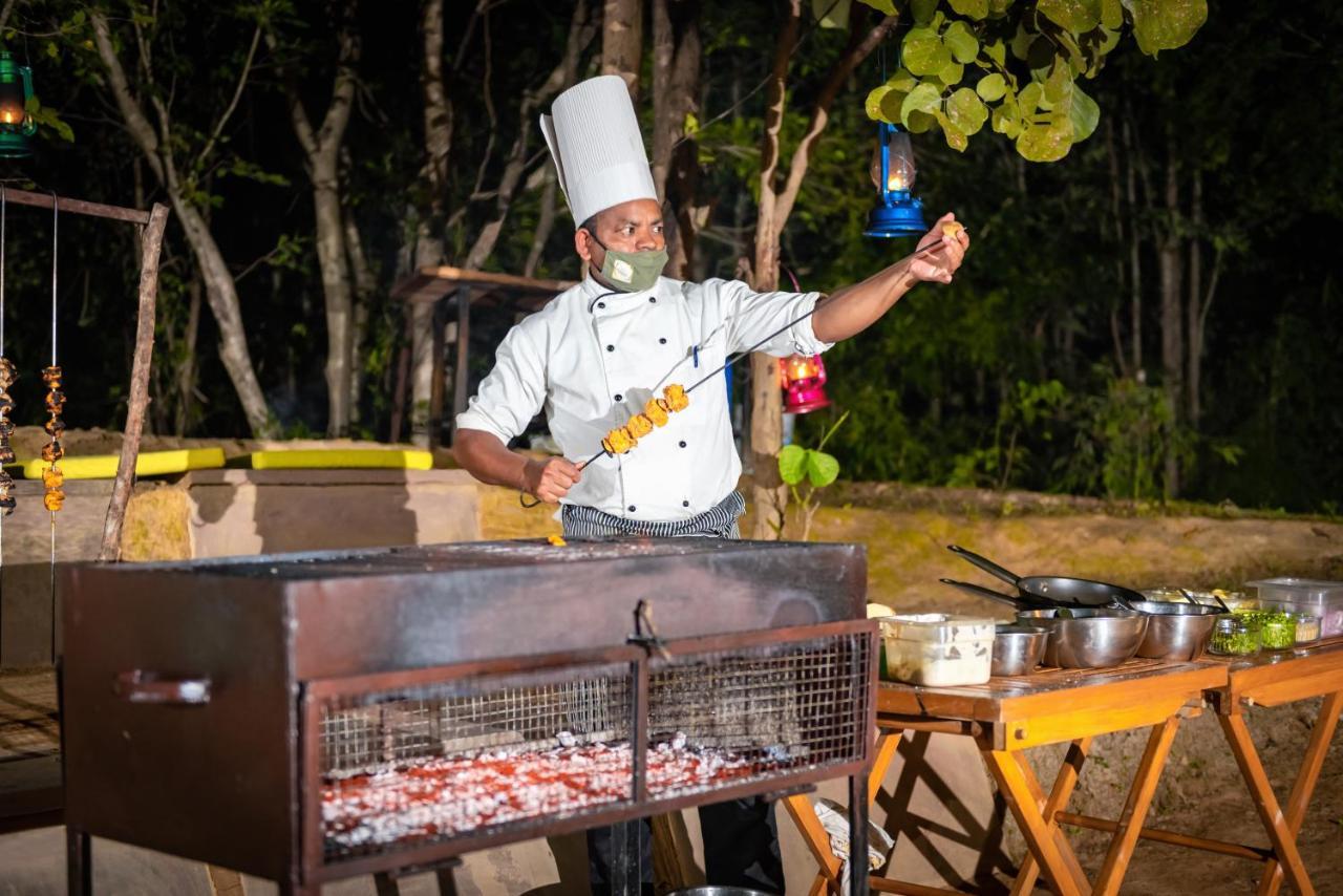 Kanha Jungle Camp Dış mekan fotoğraf