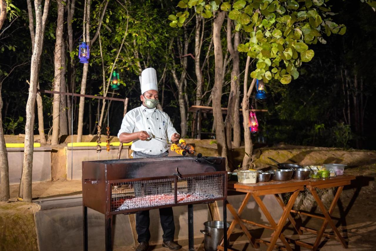 Kanha Jungle Camp Dış mekan fotoğraf